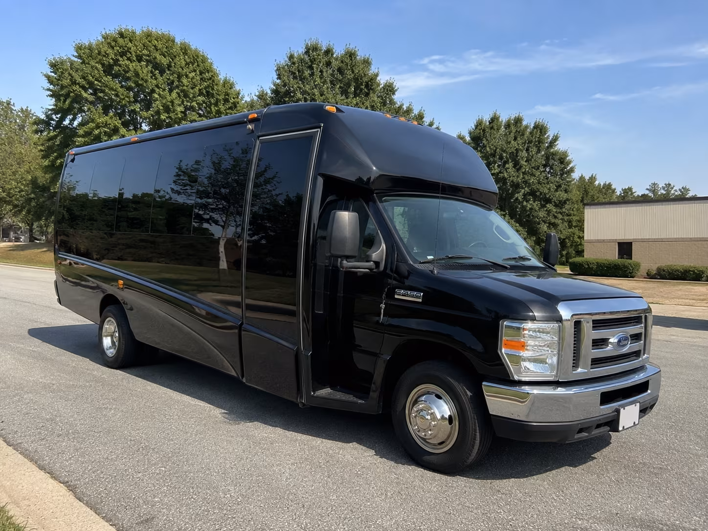 easily book transportation for your next bachelor or bachelorette party 3
