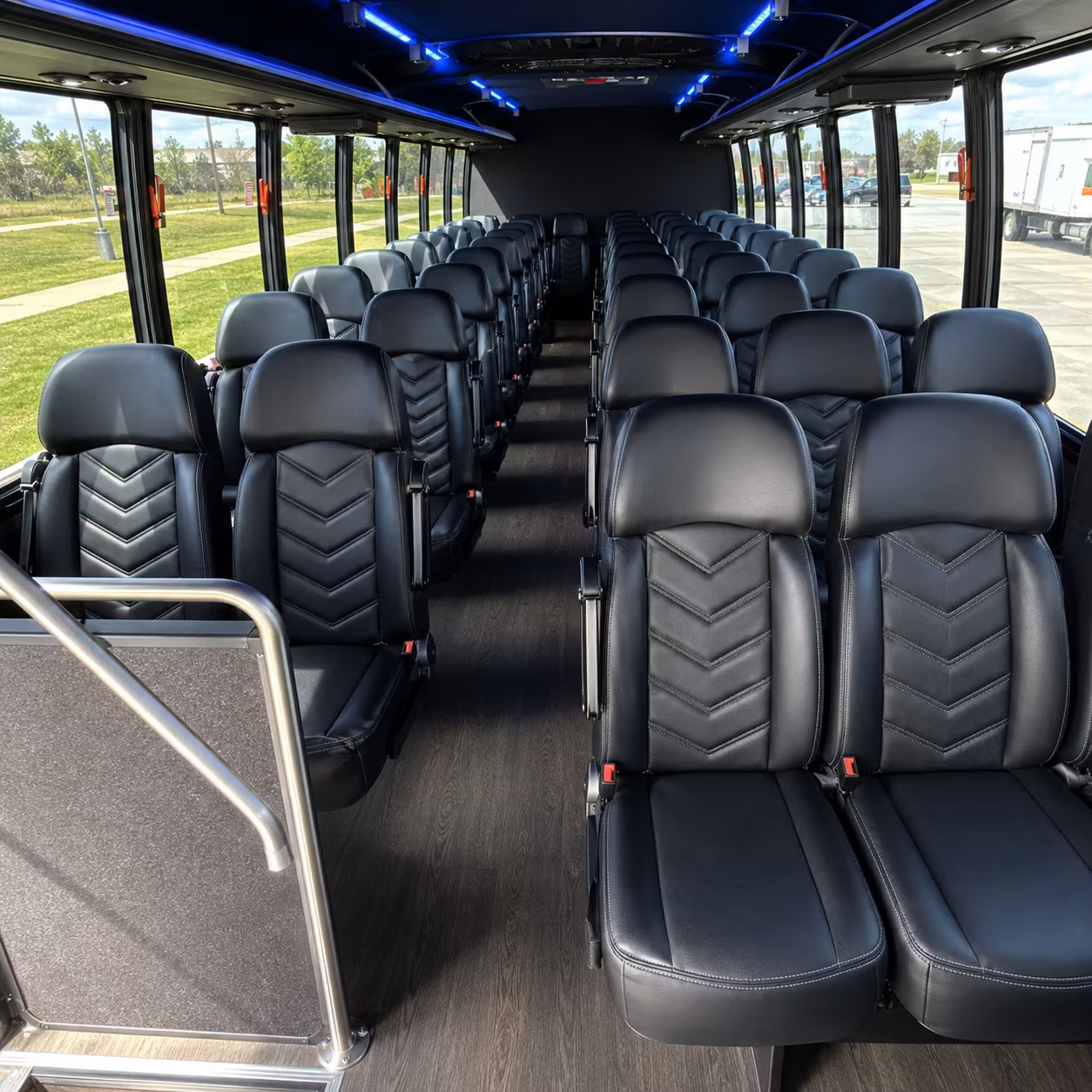 easily book transportation for your next prom 1